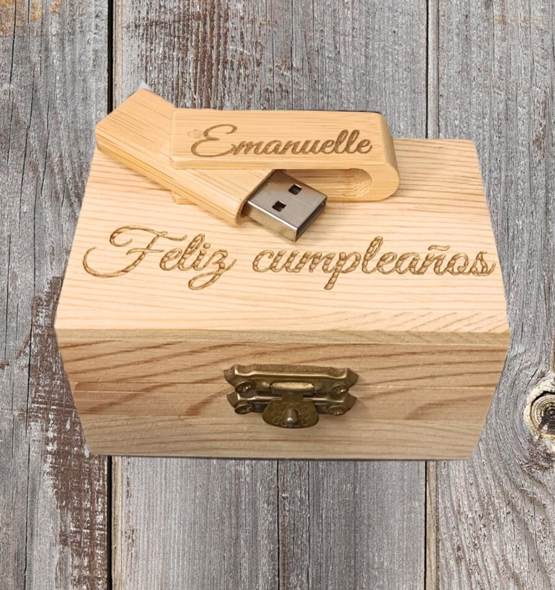 Pen drive o memoria usb en madera - 3